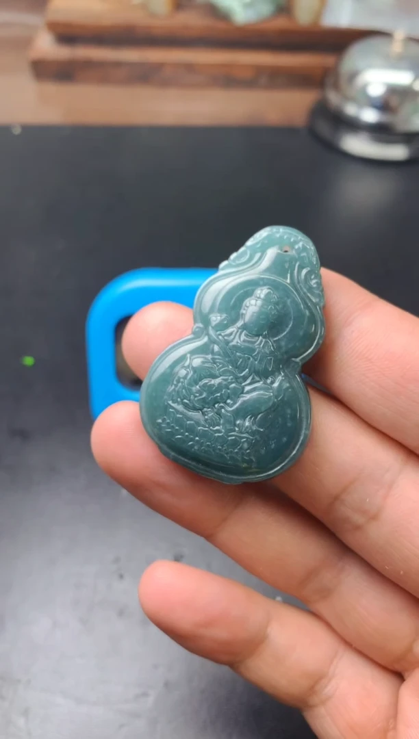 颈饰未镶嵌翡翠远*挂件