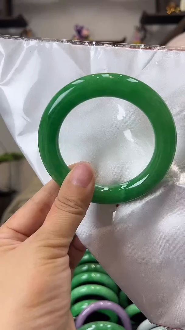 【闪购商品】砖雕a10 圈口58.6 独货手镯