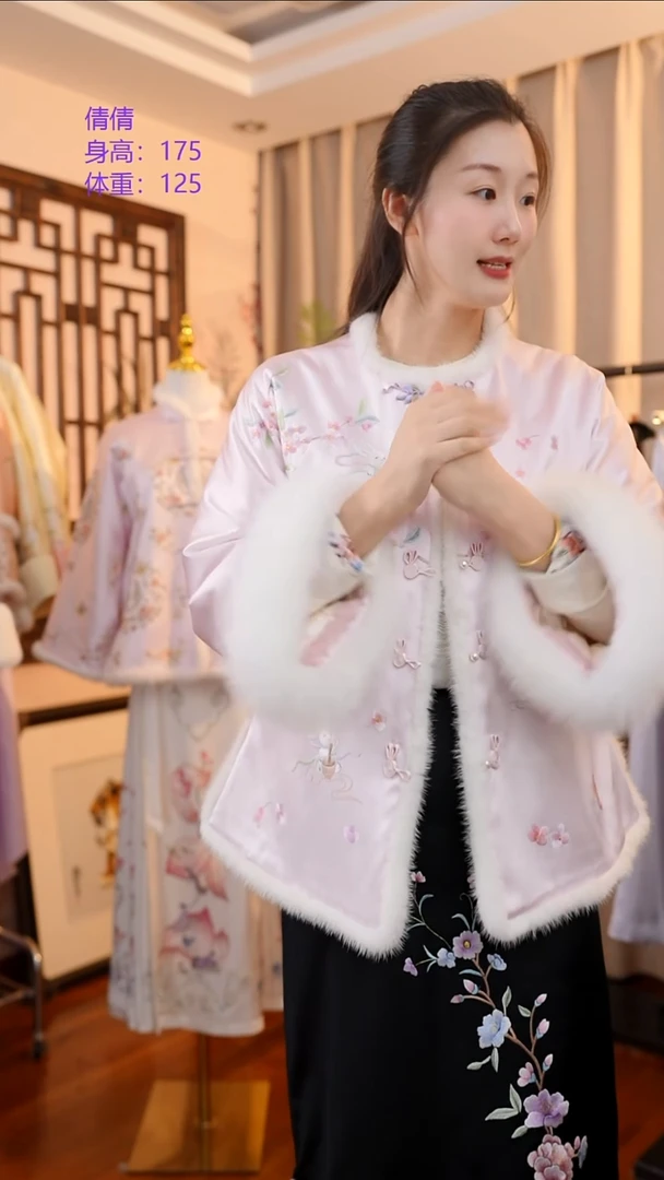 刺绣小兔子棉服  桑蚕丝非遗苏绣服饰