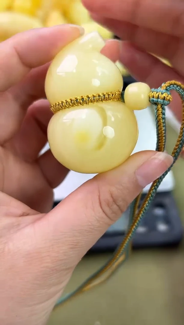 裸石琥珀未镶嵌琥珀蜜蜡吊坠