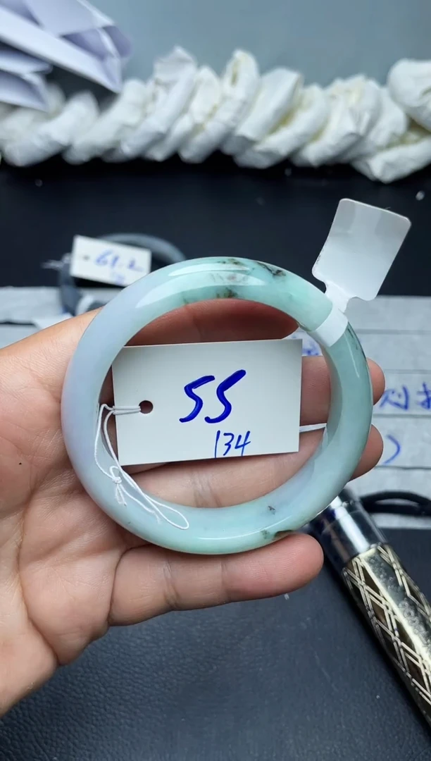 未镶嵌手镯翡翠134