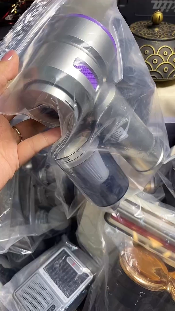 M****e车载吸尘器银色