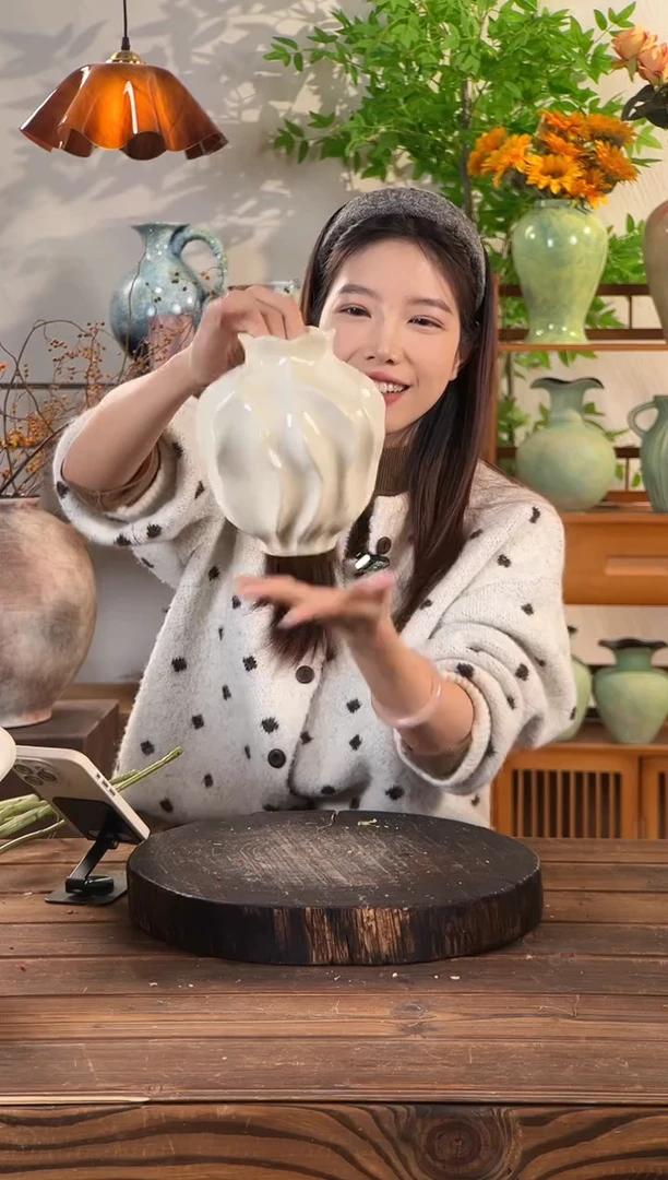 素色净版-丝瓜纹小号 陶瓷花瓶