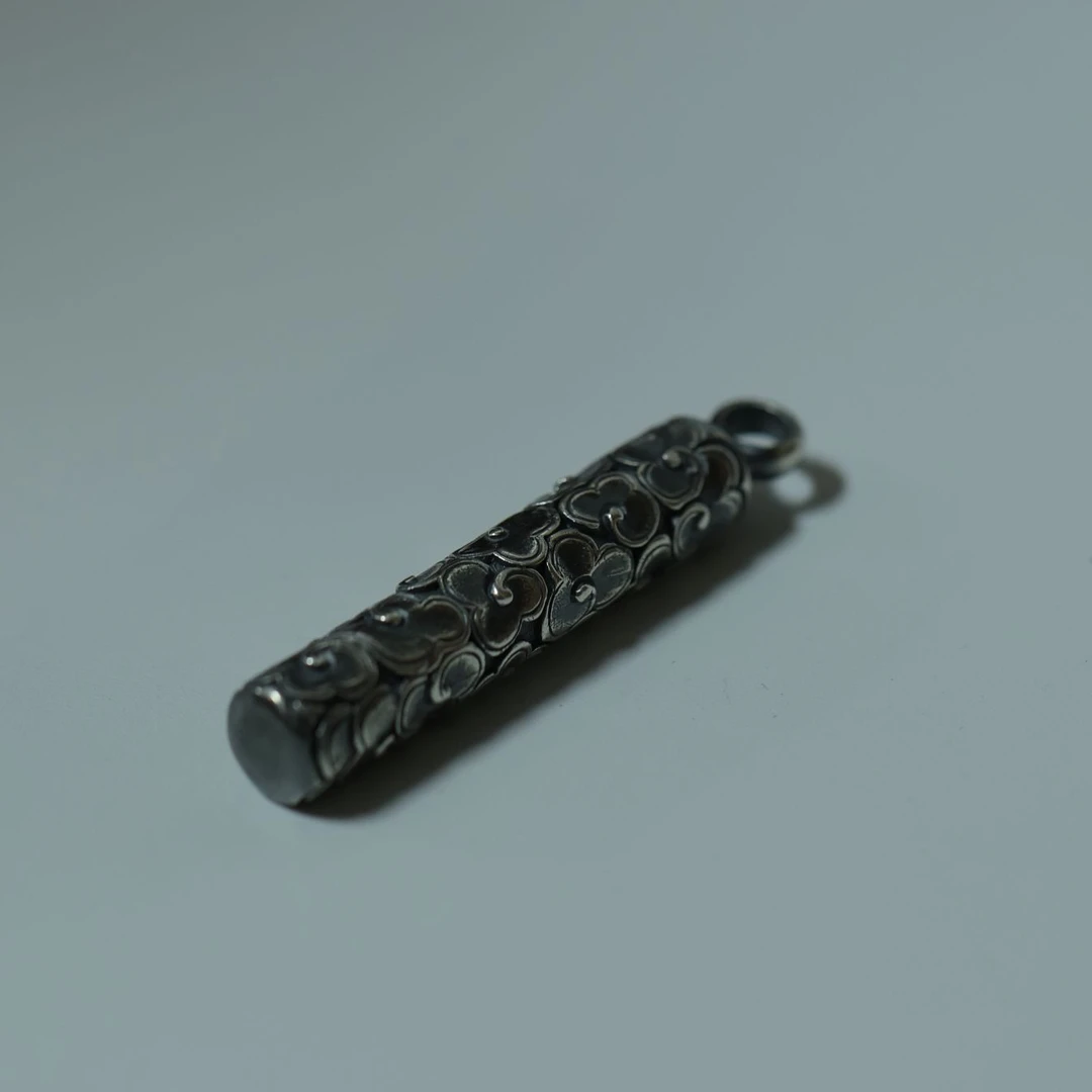 吊坠足银 [峰辉银阁]足银999情侣个性复古雕刻纯手工古典祥云吊坠