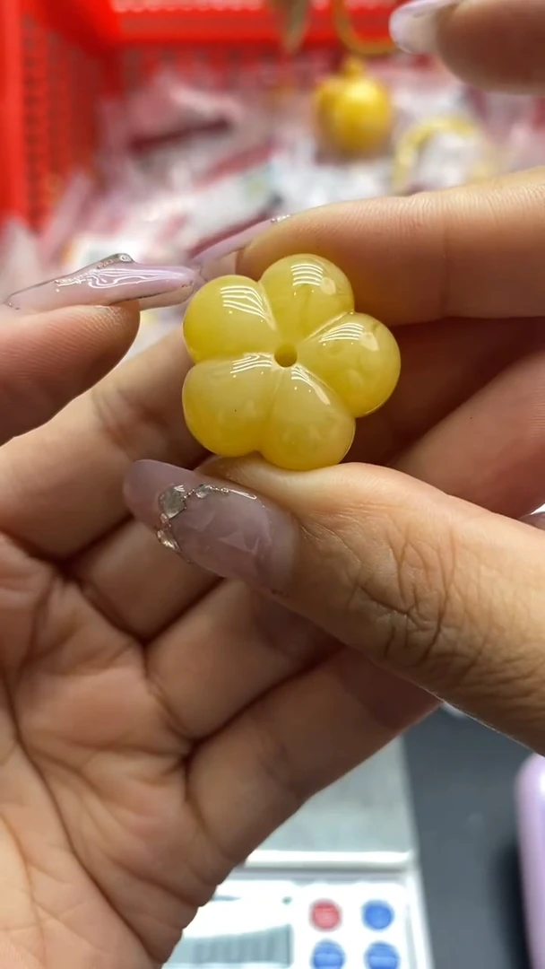琥珀未镶嵌珠宝奇石2251