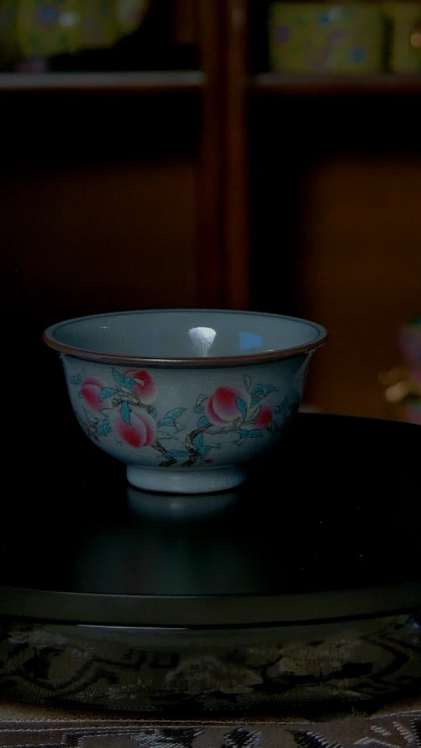 景德镇手工寿桃五福压手杯