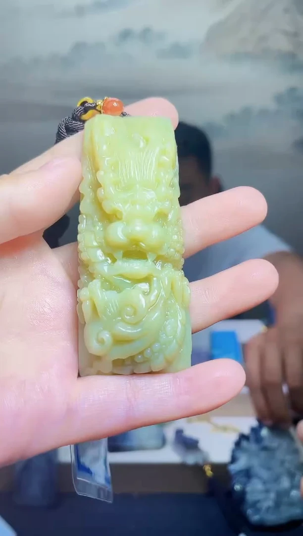 和田玉未镶嵌颈饰1