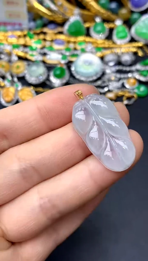 颈饰18K金镶嵌翡翠55-中国好珍宝