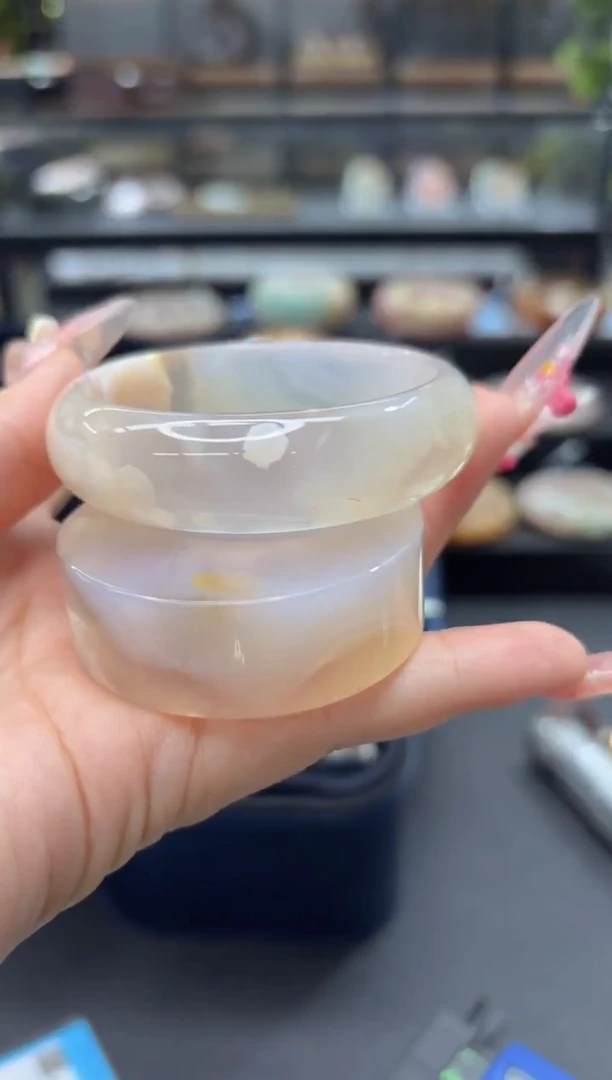 未镶嵌手镯石英质玉234(51圈赠送镯心)