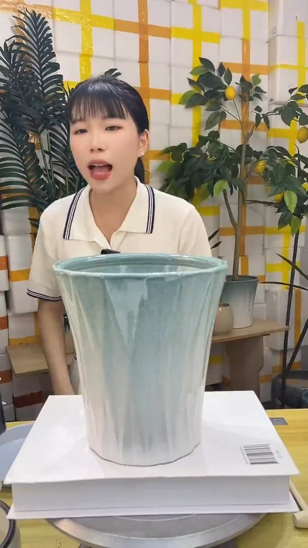 渐变绿小蛮腰口径16/高度17