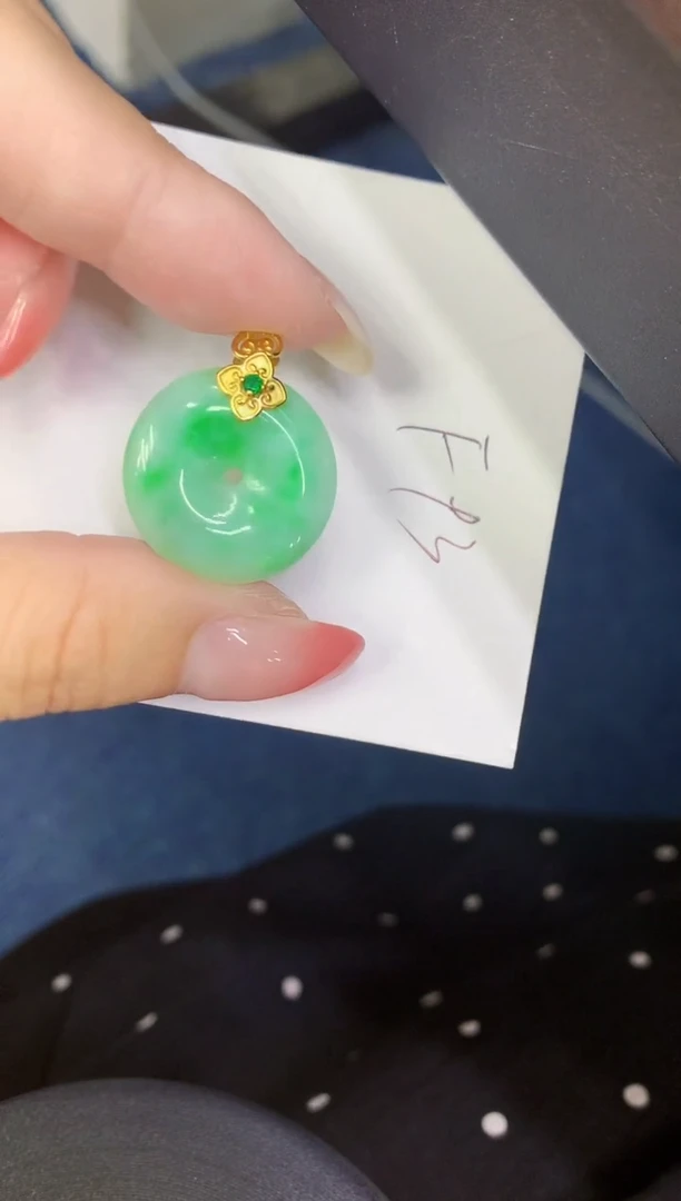 翡翠未镶嵌颈饰缅甸天然翡翠A货