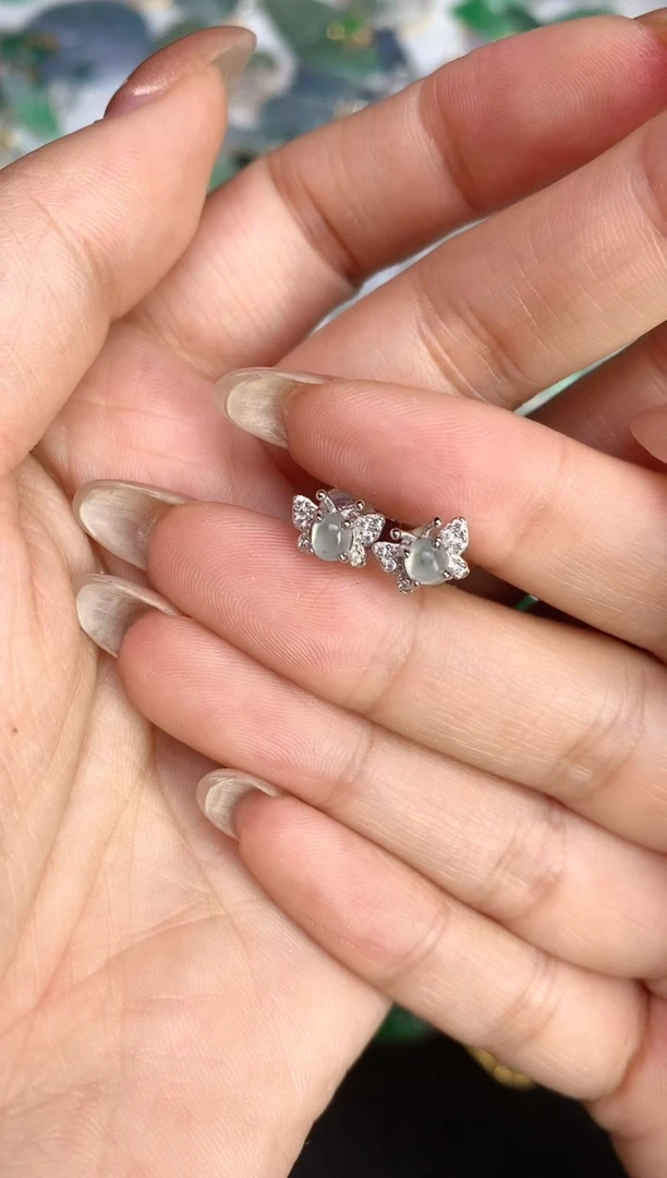 颈饰银S925镶嵌翡翠酒*妹25112901