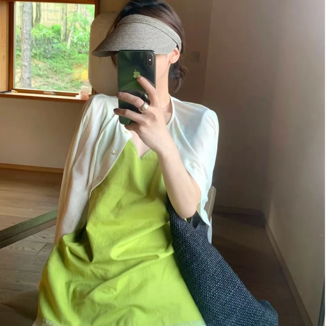 清迈小记~终于拿下 私服小绿蕾丝吊带上衣