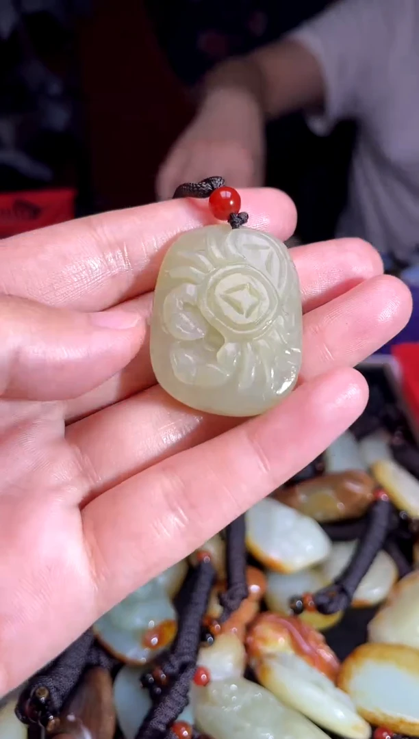和田玉未镶嵌挂件1