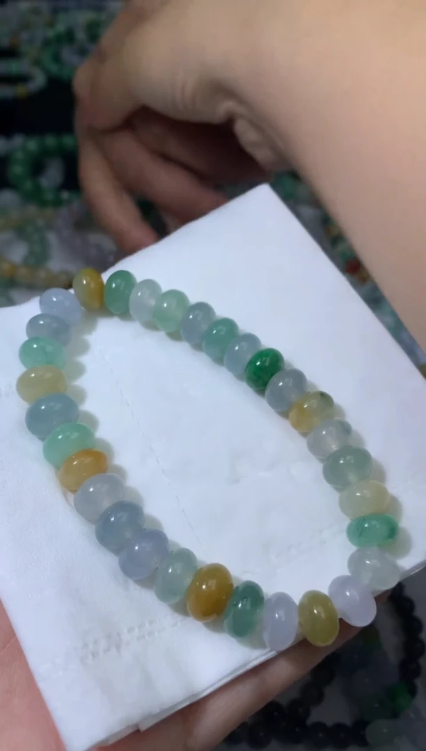 颈饰未镶嵌翡翠净货