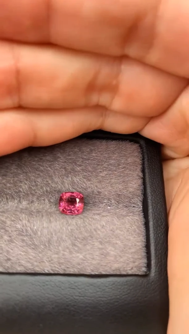 未镶嵌裸石定制尖晶石枕型 紫蔷薇色调 1.20ct