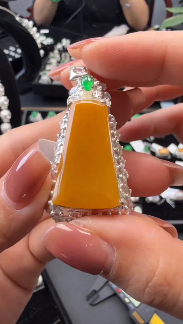 【闪购商品】翡翠裸石未镶嵌翡翠裸石