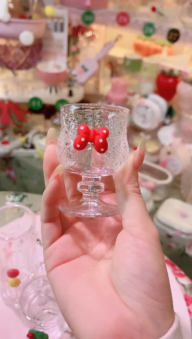 【闪购商品】摆件蝴蝶结高脚白酒杯品质好，发货快，放心拍
