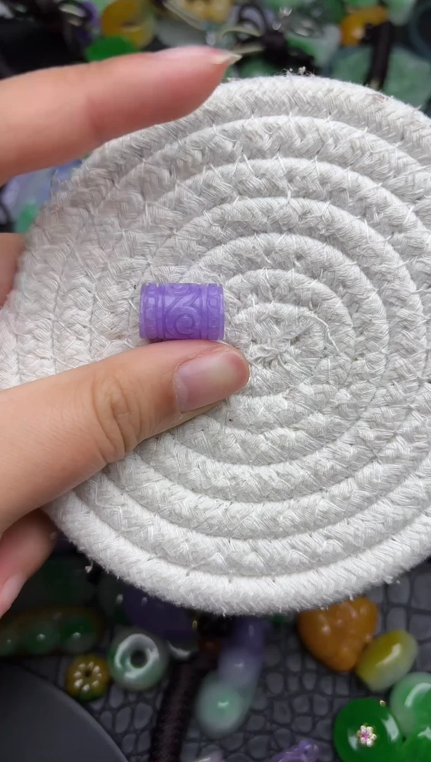 颈饰未镶嵌翡翠缅甸翡翠吊坠