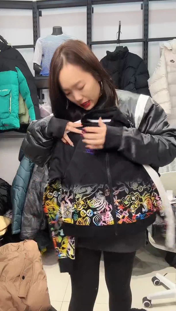 2359 闪购编码  运动卫衣裤以直播间过款为准 尺码  · M