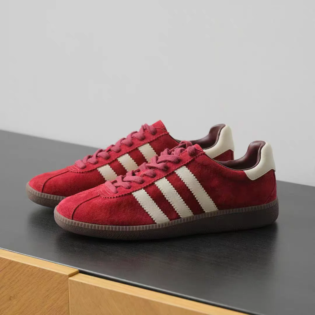 三条杠外贸原单时尚运动休闲复古德训鞋女磨砂真皮板鞋秋冬季