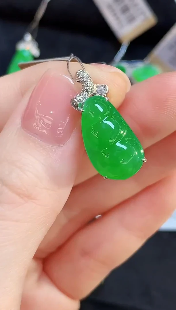 吊坠(不含链)18K金镶嵌翡翠CY