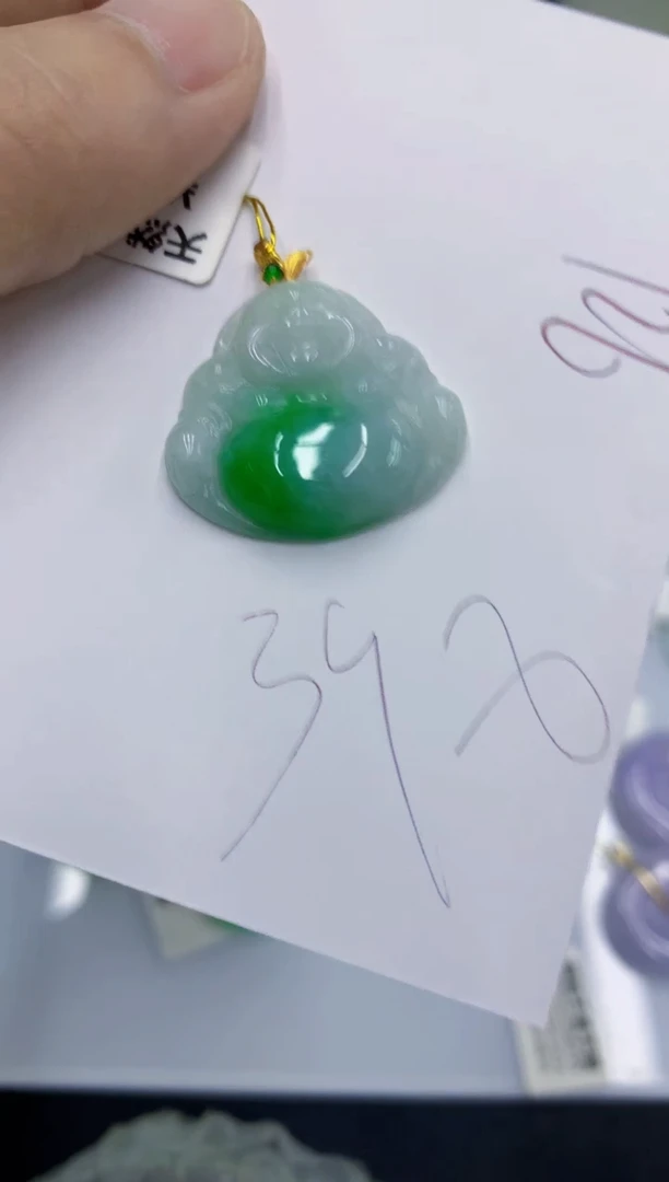 翡翠18K金镶嵌颈饰翡翠