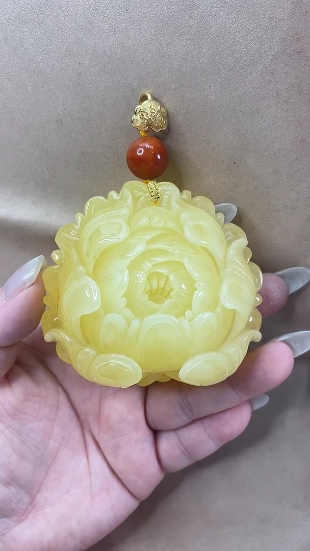 琥珀颈饰未镶嵌吊坠