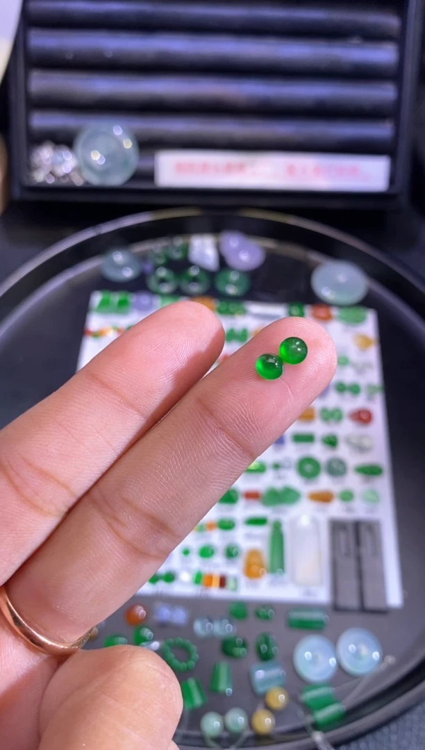 未镶嵌挂件翡翠蛋