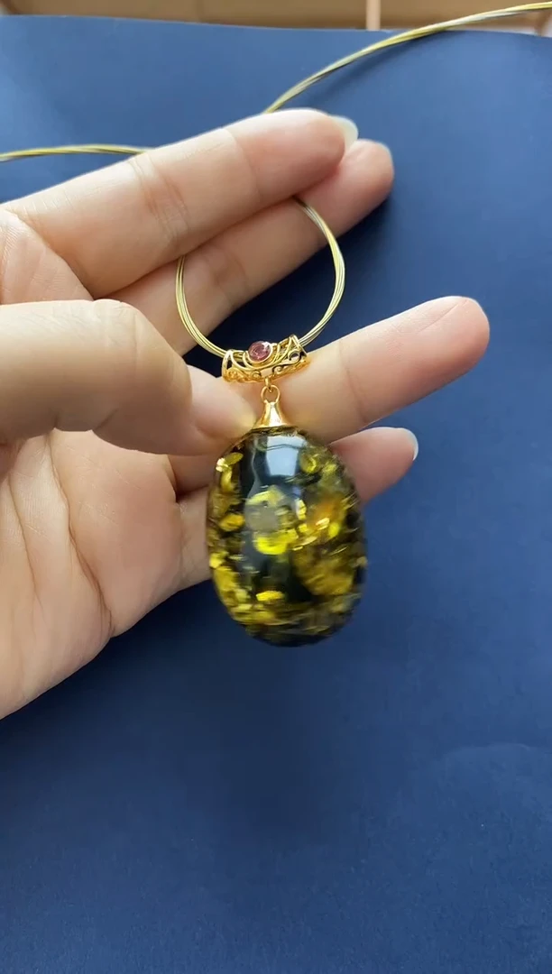 裸石琥珀未镶嵌吊坠