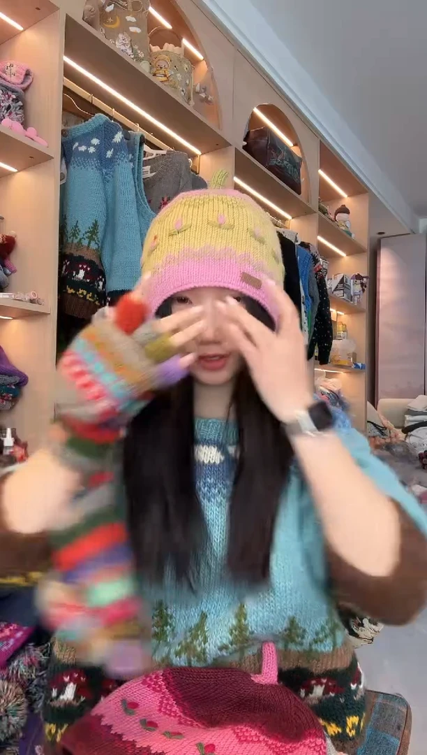 羊毛黄粉三叶草帽