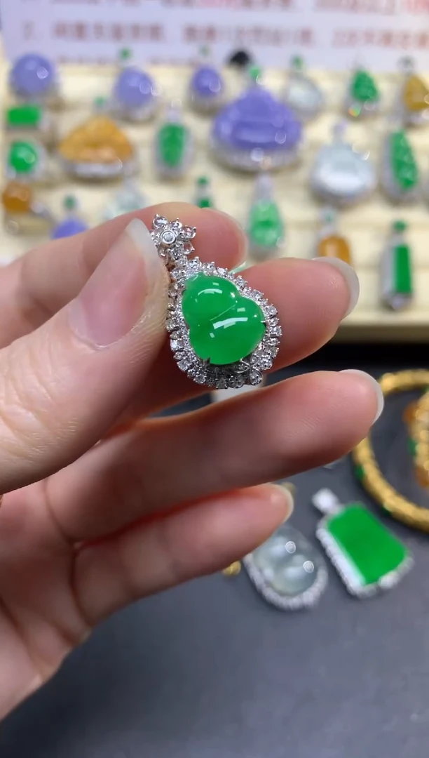 翡翠18K金镶嵌吊坠(不含链)吊坠|15000+1500