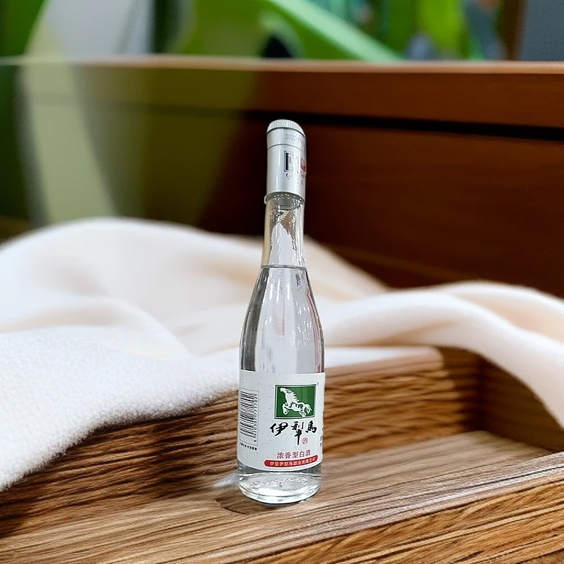 伊犁马(成都)42度口粮酒500ml（单瓶）拍3发4