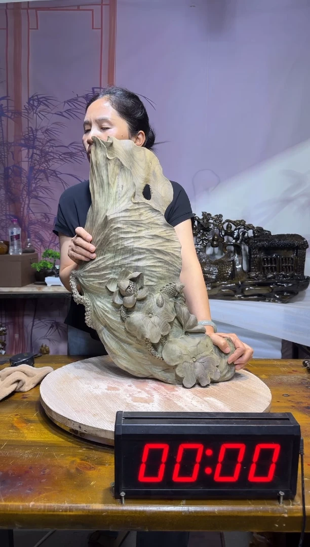 金丝楠乐*烟金丝楠木雕刻摆件