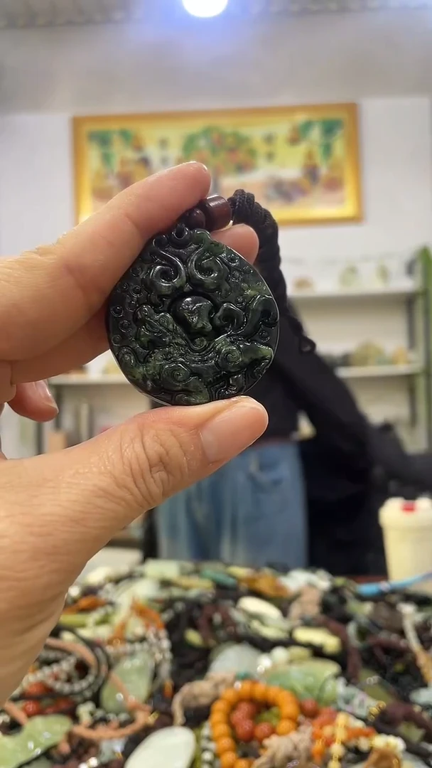 未镶嵌岫玉挂件