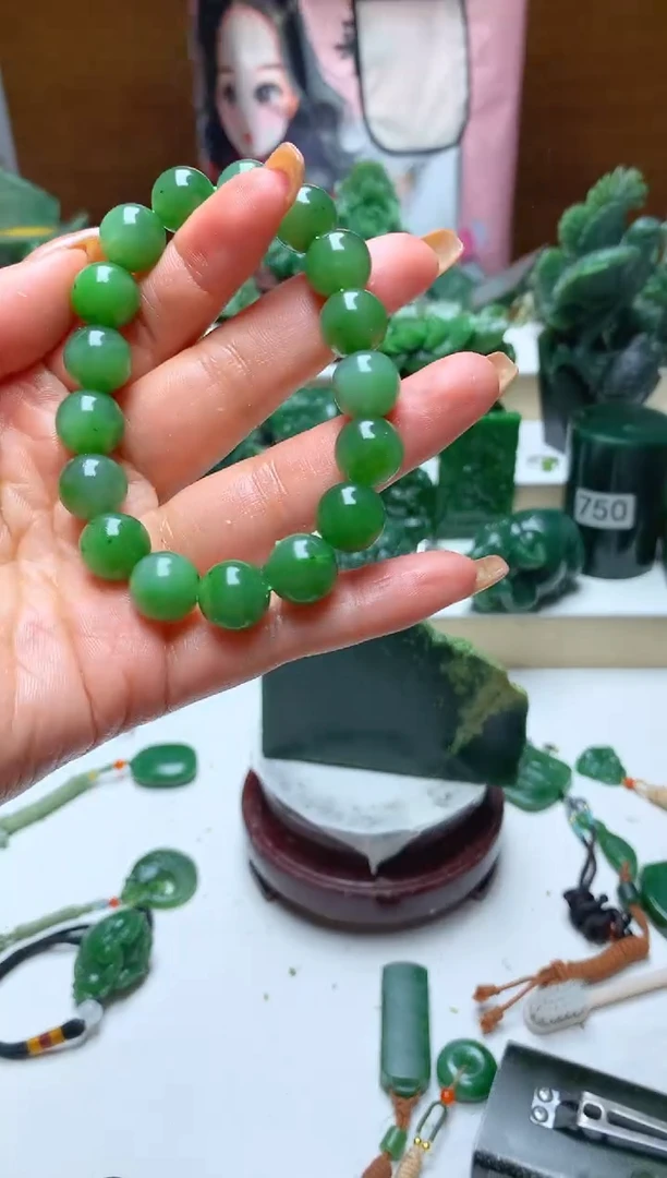 未镶嵌和田玉摆件1