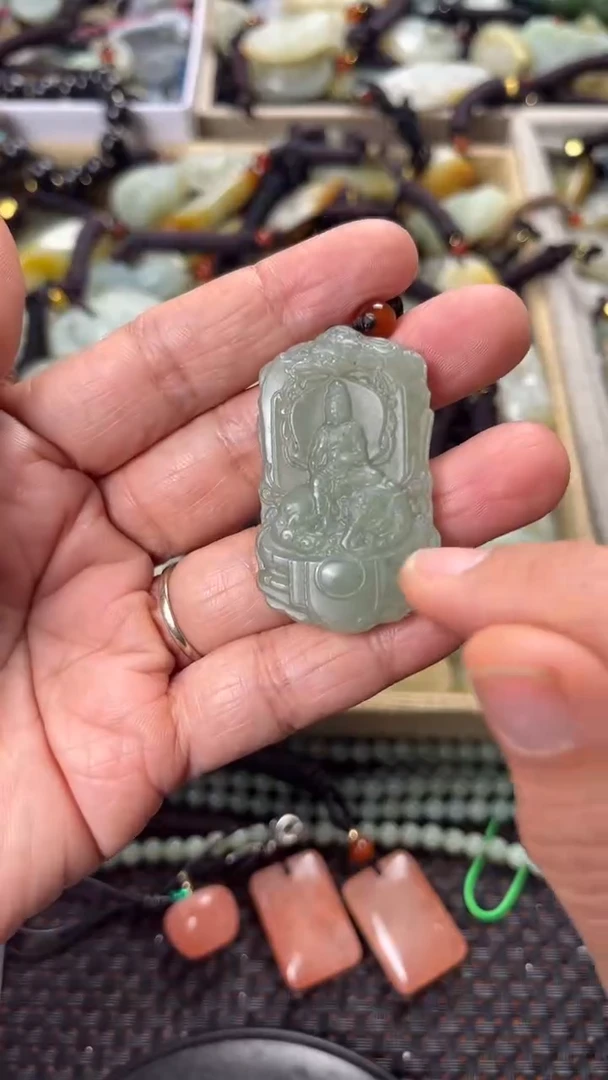 【闪购商品】和田玉颈饰未镶嵌多样性发货没有证书拍一发一有瑕