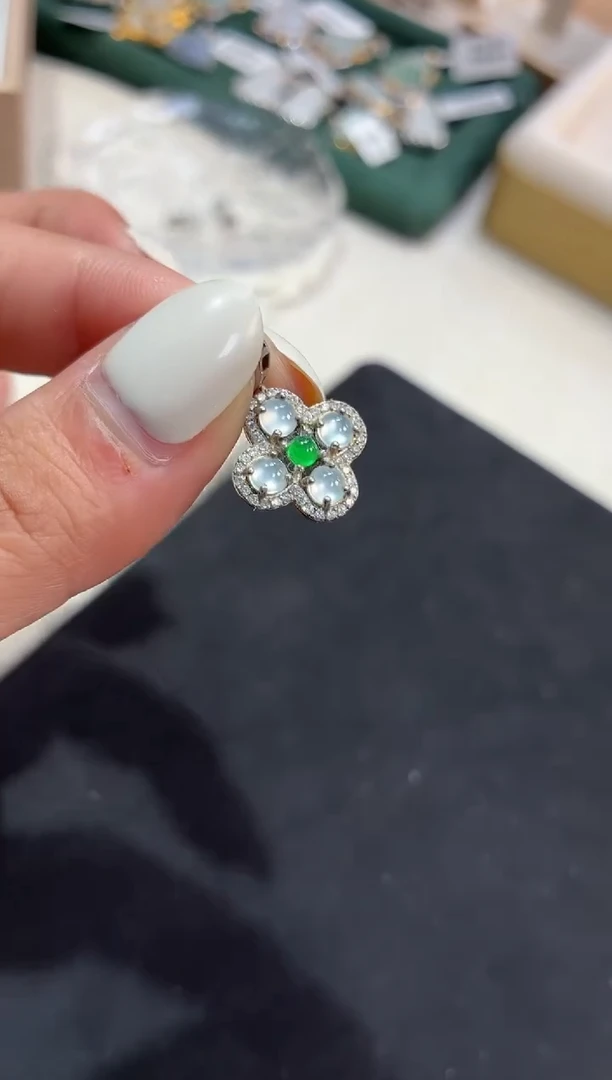 吊坠(不含链)银S925镶嵌翡翠吊坠