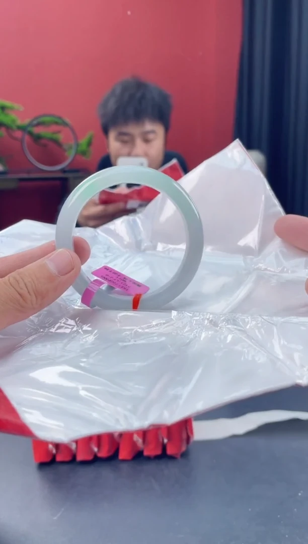 未镶嵌手镯翡翠2