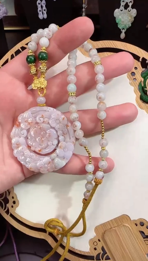 【闪购商品】翡翠颈饰未镶嵌牌子