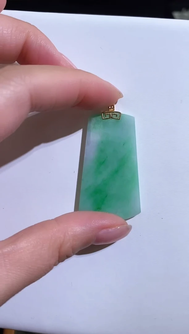 【闪购商品】翡翠颈饰18K金镶嵌0250223133