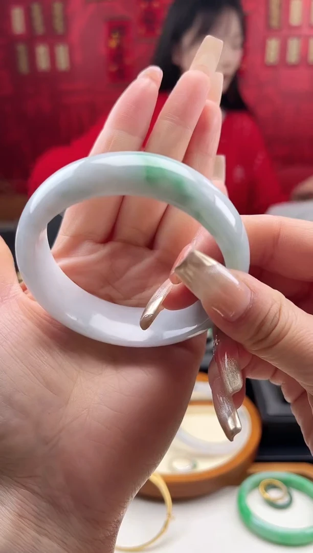 【闪购商品】翡翠手镯未镶嵌手镯