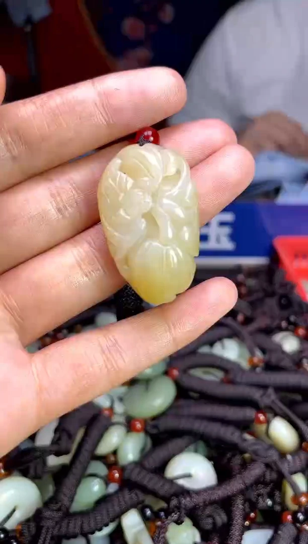 未镶嵌和田玉挂件1