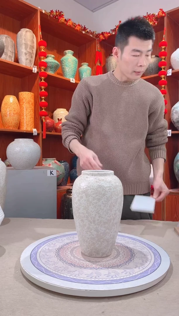 【闪购商品】瓶茶白 中号 陶瓷花瓶 无花