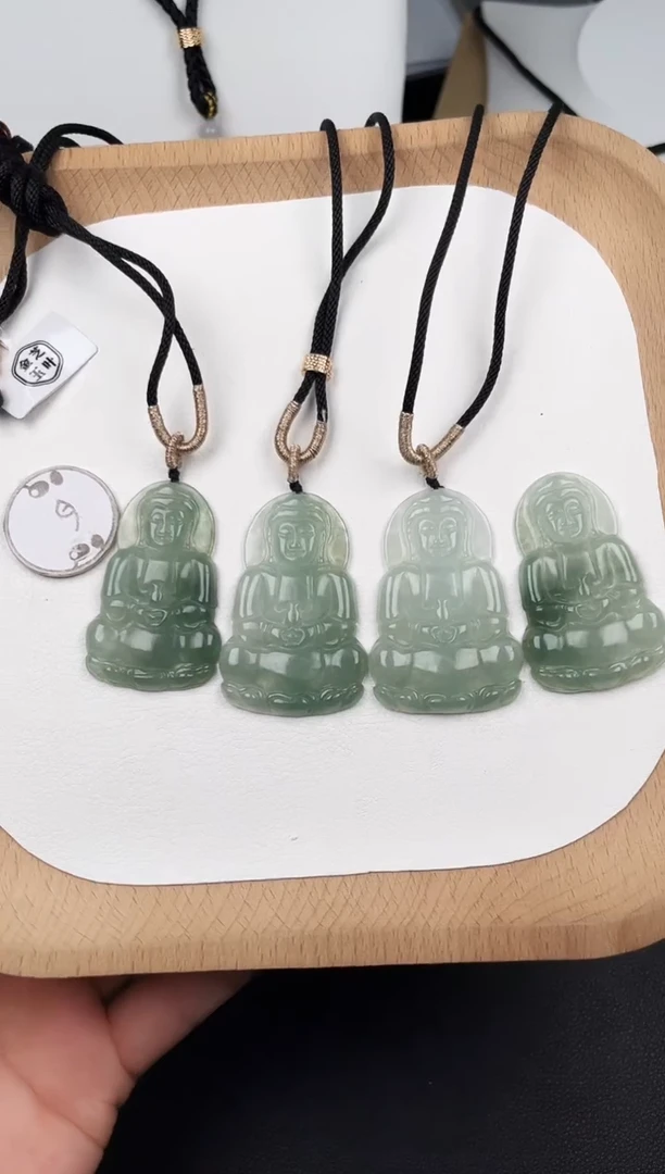 颈饰未镶嵌翡翠Y5A077冰带色小观音+送同款绳子多样性发其一