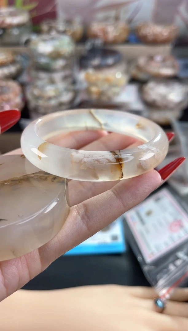 未镶嵌手镯石英质玉55