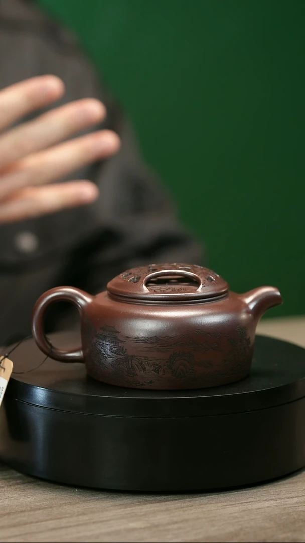 茶壶紫砂V***aH2463王芳刻绘镂空牛盖