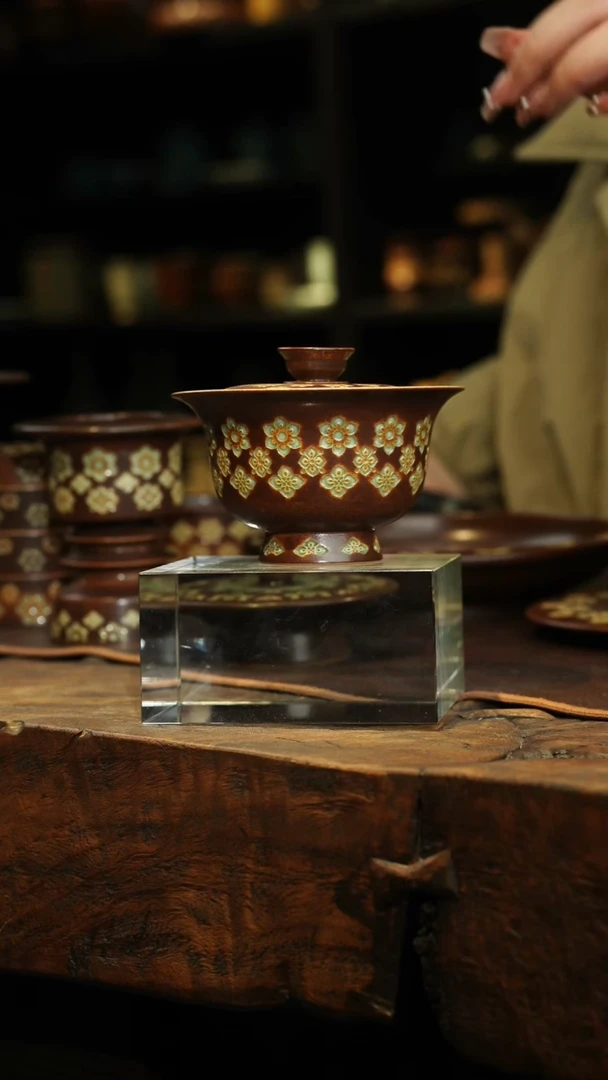 【闪购商品】瓷片李斌 宝相系列 双釉元宝盖碗