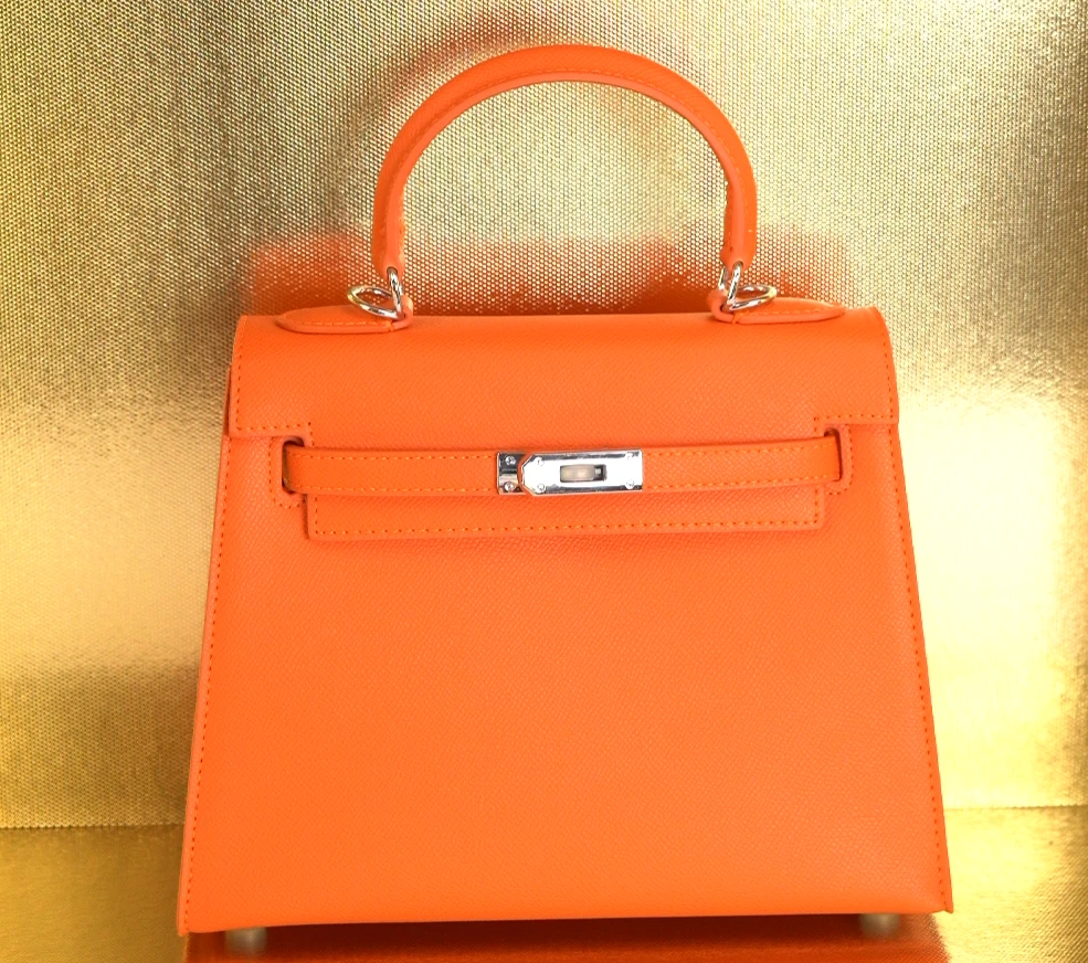 020（全新未拆封）轻奢时尚高级经典潮流百搭单肩斜跨女士包包