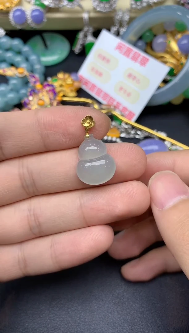 颈饰18K金镶嵌翡翠43-翡翠雪姐天天见